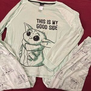 Women’s Star Wars Grogu long sleeve pajamas joggers size large
